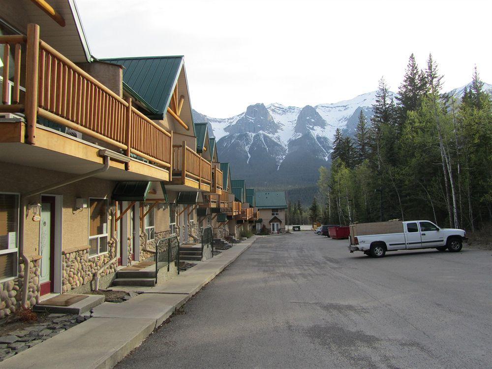 Inn Of The Rockies Canmore Esterno foto