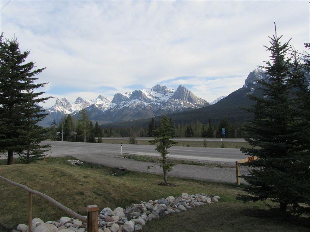 Inn Of The Rockies Canmore Esterno foto