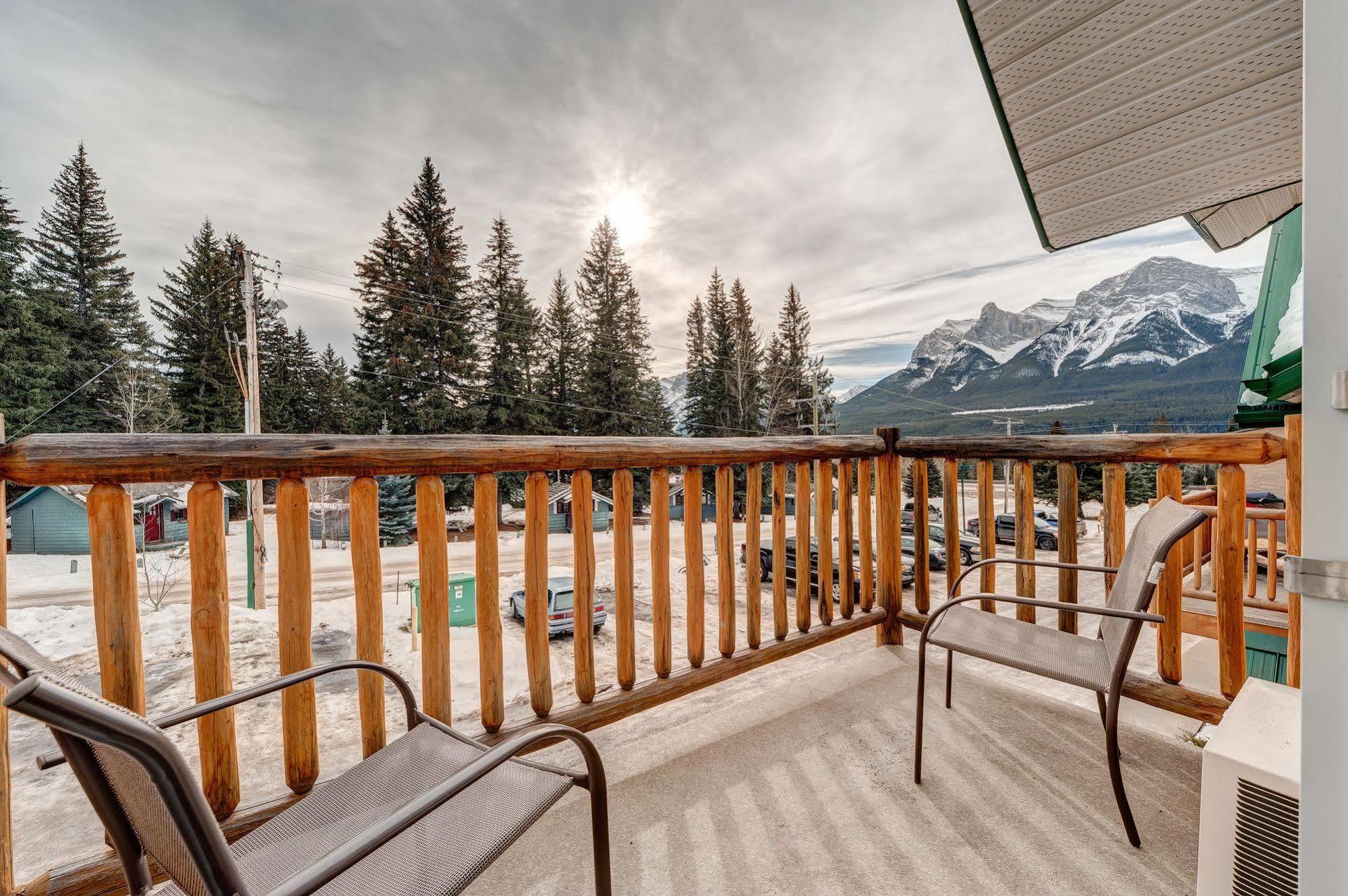 Inn Of The Rockies Canmore Esterno foto